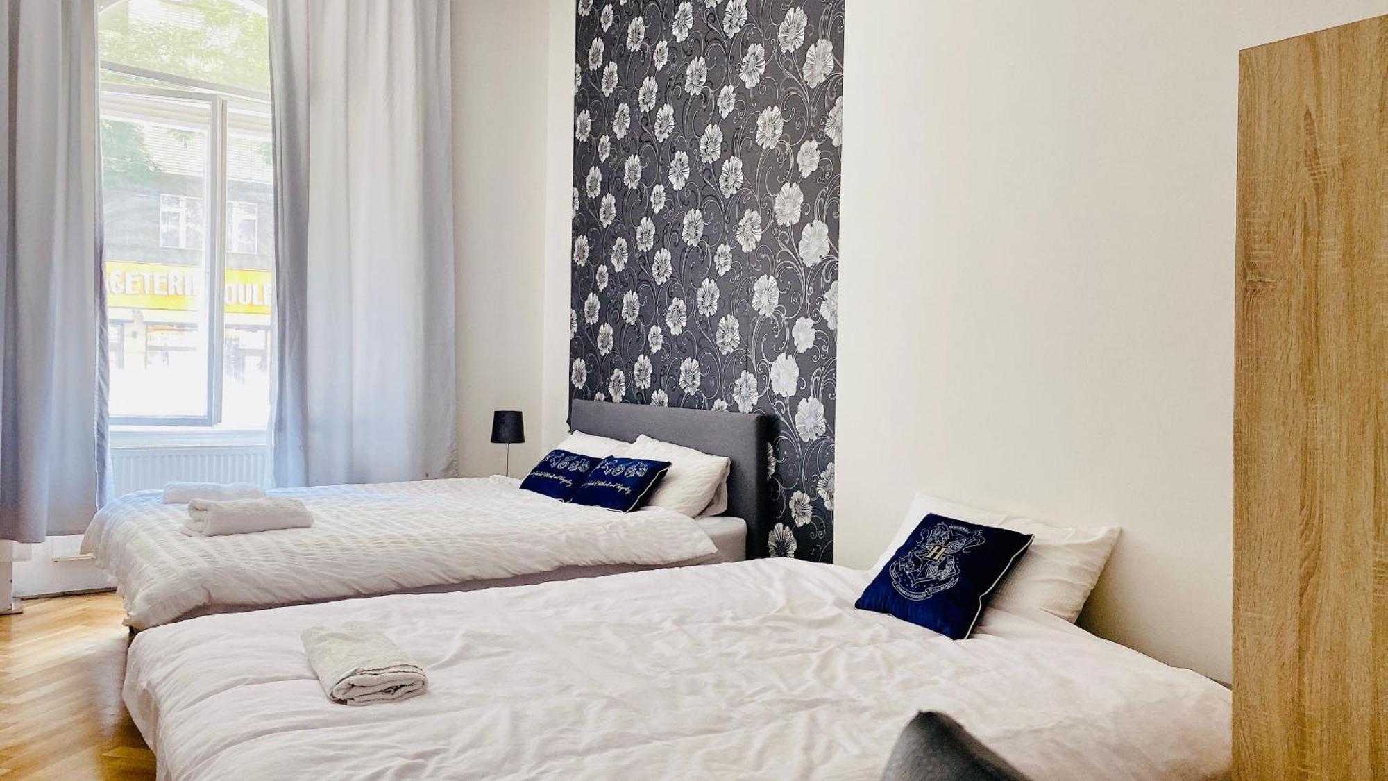 Hotel Apartment In Prague 2 Square Екстериор снимка
