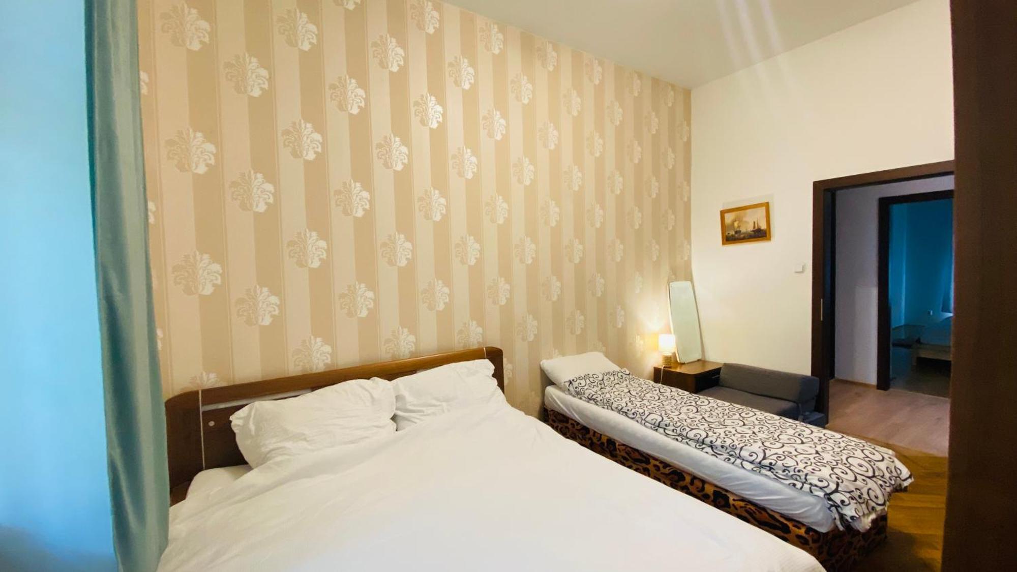 Hotel Apartment In Prague 2 Square Екстериор снимка