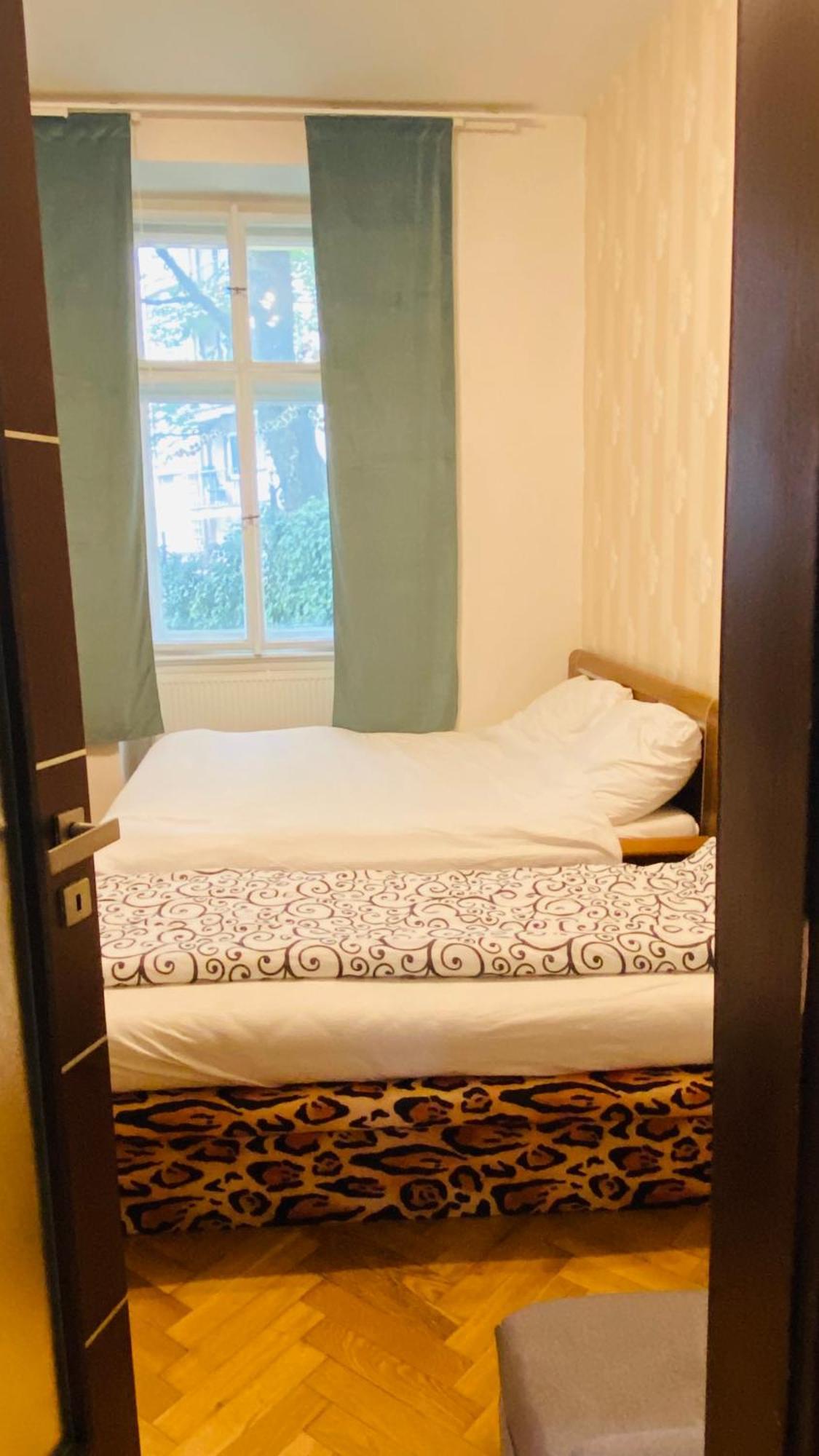 Hotel Apartment In Prague 2 Square Екстериор снимка